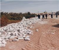 إزالة 5 حالات تعدٍ بالبناء على أراضى زراعية بمدينة الطود بالأقصر