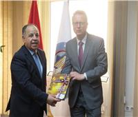 وزير المالية للسفير الألماني بالقاهرة: مخزون القمح يكفينا حتى نهاية العام