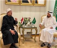 وزير الأوقاف يلتقي وزير الحج السعودي في جدة