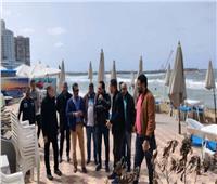 66 شاطئ بالإسكندرية يزيل آثار عداون 18 نوة على رمالها| صور