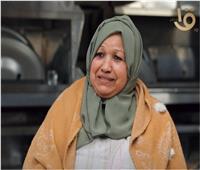 الحاجة هدى.. حكاية سيدة مكافحة من شوارع مصر المليئة بالصبر والأمل | فيديو
