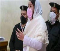 حراسة مشددة عقب وصول حنين حسام لمقر محاكمتها في تهمة الاتجار بالبشر