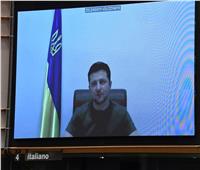 عبر الفيديو .. كييف تعلن مشاركة زيلينسكي بقمة الناتو الاستثنائية 