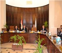 رئيس جامعة الإسكندرية يستعرض نتائج الزيارة لفرع الجامعة بجنوب السودان