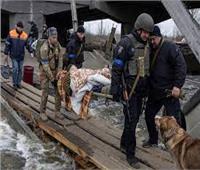 ضابط أوكراني يكشف محاولة مجموعات مسلحة مغادرة «ماريوبول»