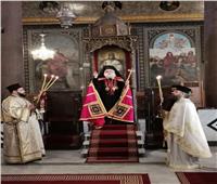 البابا ثيودروس يحتفل بـ«أحد» السجود للصليب   