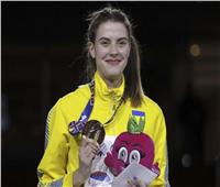 لاعبة أوكرانية تتحدى الحرب وتبدي فخرها بذهبية «الوثب العالي»