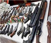 ضبط أسلحة نارية وذخائر ومخدرات بحوزة شخصين في أسوان