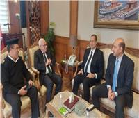 محافظ بورسعيد يستقبل قيادات مديرية الأمن للتهنئة بشهر رمضان