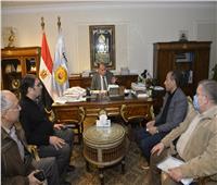 محافظ أسيوط يتابع تنفيذ مشروعات الصرف الصحي بقرى المبادرة الرئاسية لتطوير الريف المصري