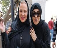 فيفي عبده وشيرين رضا تخطفان الأنظار بسبب الجلباب والحجاب