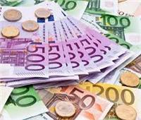 «اليورو» ينخفض تحت وطأة مخاوف الانتخابات الفرنسية