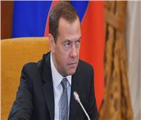 ميدفيديف يحذر من انهيار كامل للعلاقات الدبلوماسية بين الغرب وروسيا     