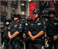 نيويورك تايمز: الشرطة تطارد مشتبهًا به يرتدي قناعًا ضد الغاز في محطة بروكلين