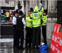 اعتقال رجل هاجم عناصر الشرطة في بريطانيا بسكين