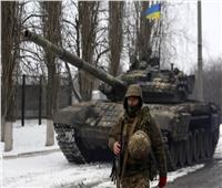 دونيتسك: متطرفو «آزوف» يطلقون النار على أظهر جنود أوكرانيين قرروا الاستسلام