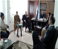 رئيس مدينة مرسى علم يتابع تنفيذ الخطة الاستثمارية للطرق