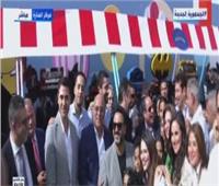 الرئيس السيسي يلتقط صورة جماعية مع أبطال «الاختيار» و«العائدون» وأبناء الشهداء