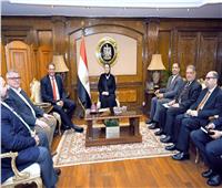 جامع تبحث مع مرسيدس خطط تعزيز استثماراتها في السوق المصري