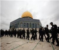 الاحتلال الإسرائيلي يمنع رفع أذان العشاء في المسجد الأقصى