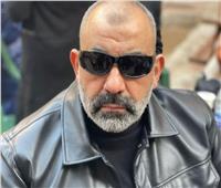 حالته حرجة.. «محسن منصور» يطلب الدعاء لوالده بعد إصابته بوعكة صحية