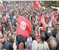 مظاهرة مؤيدة للرئيس التونسي تدعو إلى محاسبة الأحزاب السياسية