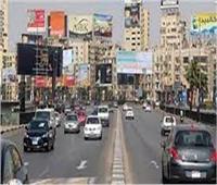 سيولة مرورية وانتظام حركة السيارات في شوارع العاصمة اليوم 