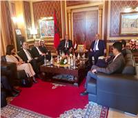 وزير الخارجية يبحث مع رئيس مجلس المستشارين المغربى تطوير آليات العمل البرلمانى
