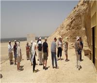 وفد سياحي ألماني يزور منطقة آثار «تل العمارنة» في المنيا