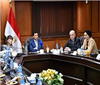 صبحي يستعرض مع ممثلى منظمة الأمم المتحدة الاستراتيجية الوطنية المصرية للشباب والنشء 