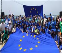 وزارة البيئة والاتحاد الأوروبي يشاركان في حملة تنظيف شاطئ السرايا بالإسكندرية 
