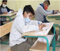 طلاب الشهادة الإعدادية بالقاهرة سعداء بسهولة امتحان اللغة العربية