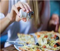 «ملح الطعام » في الأطعمة اليومية يزيد من مخاطر الإصابة بسكتة دماغية