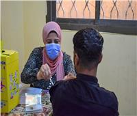  جهود مكثفة للفرق الطبية لتطعيم المواطنين بلقاح كورونا في الشرقية