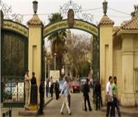 الحكومة تنفي استبعاد عدد من الطلاب المصريين من دخول كلية طب قصر العيني 