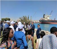 خبراء مصر تستطيع بالصناعة في زيارة لميناء العين السخنة