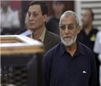 تأجيل محاكمة محمد بديع ومحمود عزت في «أحداث المنصة»  