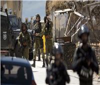 إسرائيل تعتقل 8 فلسطينيين في الضفة ومواجهات شمالي القدس
