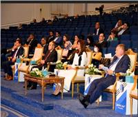 بدء جلسة مستقبل صناعة المركبات بمؤتمر «مصر تستطيع بالصناعة» 
