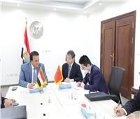 وزير الصحة يبحث مع السفير الصيني توطين صناعة اللقاحات في مصر