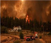 حرائق الغابات تهدد ضاحية جنوبية في العاصمة اليونانية أثينا