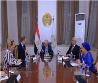 وزير التعليم يلتقي السفير البريطاني بالقاهرة لمناقشة التعاون المشترك في تطوير التعليم  