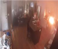 كلب يفتح غاز البوتاجاز ويشعل النار في منزل| فيديو