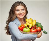 إرشادات صحية لكيفية تناول الفواكه والخضروات دون الإصابة بالتسمم الغذائي  