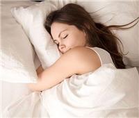 خبراء يحذرون من خطأ كبير بالنوم في الليالي الحارة