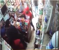 الأمن يفحص فيديو اعتداء شابين وفتاة على عامل بساطور بسوبر ماركت بالمطرية