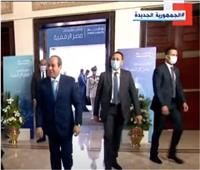 لحظة وصول السيسي إلى مركز المنارة لافتتاح مشروعات مصر الرقمية