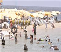 العيد فرحة| الإسكندرية.. مليونا زائر يحتفلون بالعيد في ٦٦ شاطئاً