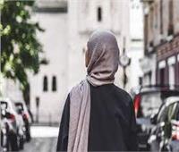 «الحجاب» يشعل خلافاً على السوشيال ميديا بين محامي إسلامي ودكتور شهير