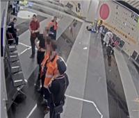  القبض على عامل سرق حقائب مسافرين في مطار موسكو